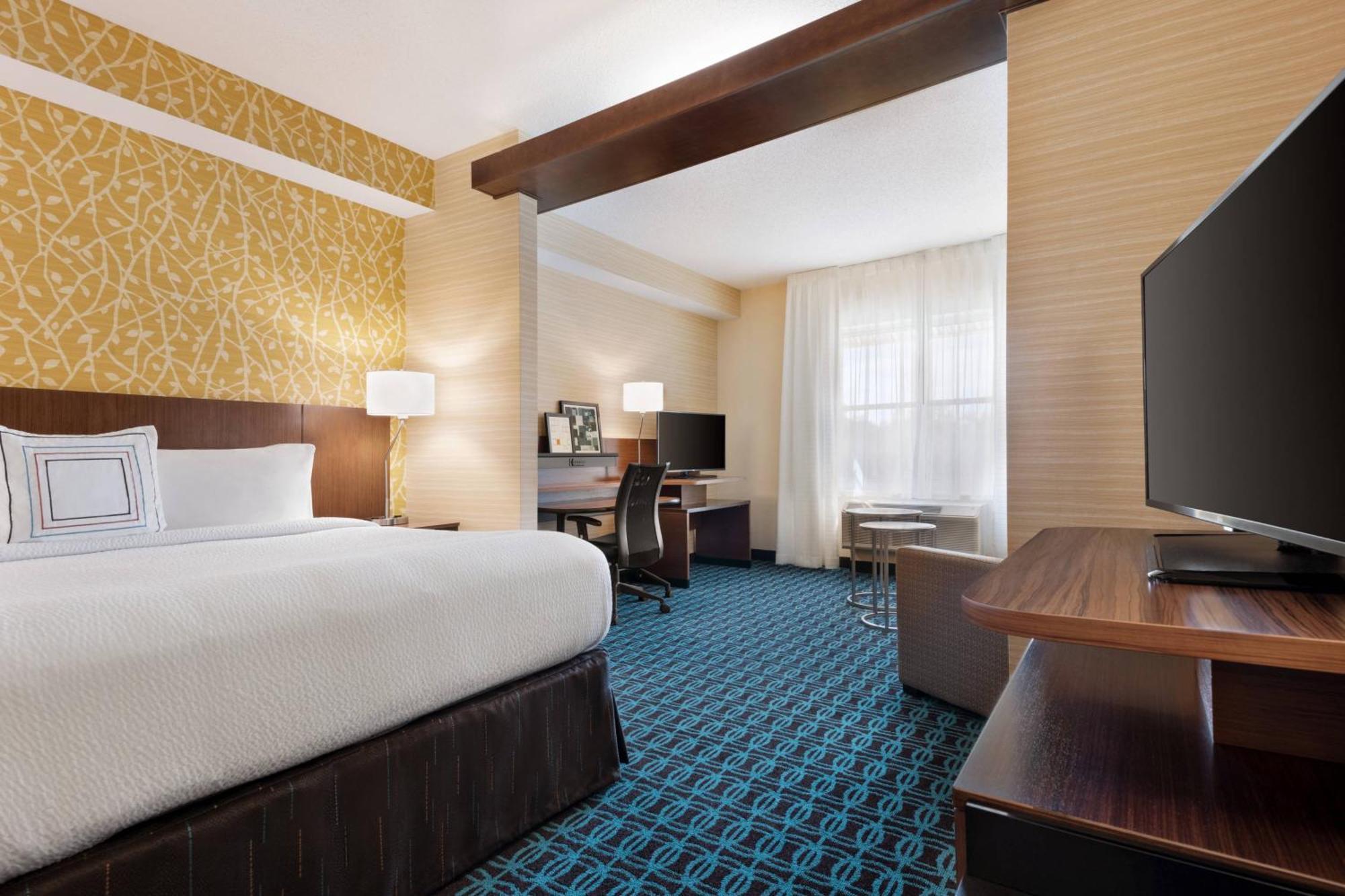Fairfield Inn & Suites By Marriott Charlottesville Downtown/University Area Exterior foto